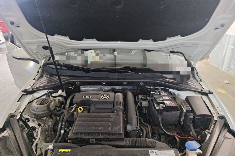Used Volkswagen Golf 2019 280TSI DSG Luxury Version China V Standard Engine Bay