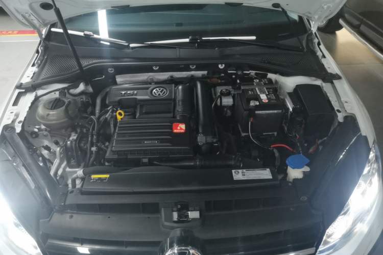 Used Volkswagen Golf 2019 280TSI DSG Comfort Version China V Standard Engine Bay