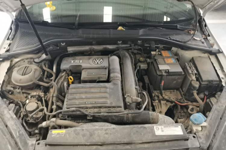 Used Volkswagen Golf 2019 200TSI DSG Comfort & Ambition Edition China VI Standard Engine Bay
