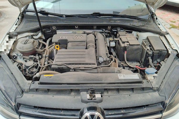Used Volkswagen Golf 2019 280TSI DSG Comfort Version China VI Standard Engine Bay