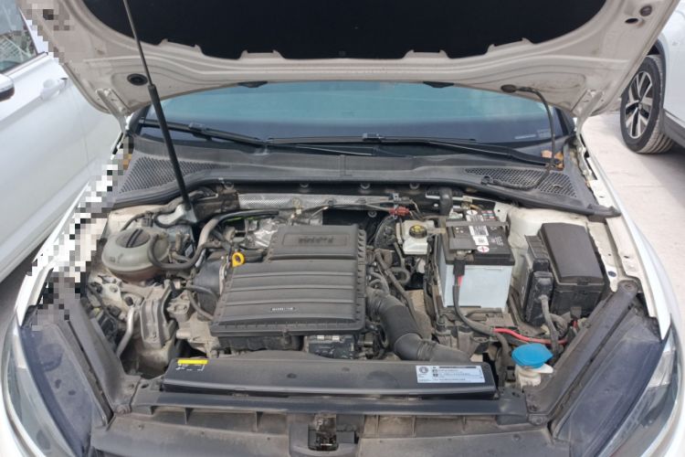 Used Volkswagen Golf 2019 1.6L Automatic Comfort Model China V Standard Engine Bay