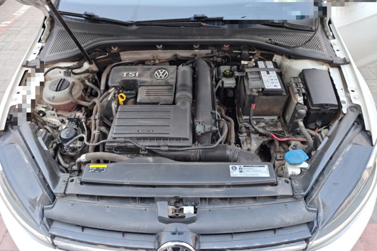 Used Volkswagen Golf 2019 280TSI DSG Comfort Version China VI Standard Engine Bay