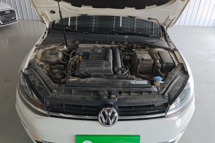 Used Volkswagen Golf 2019 200TSI DSG Comfort & Ambition Edition China VI Standard Engine Bay