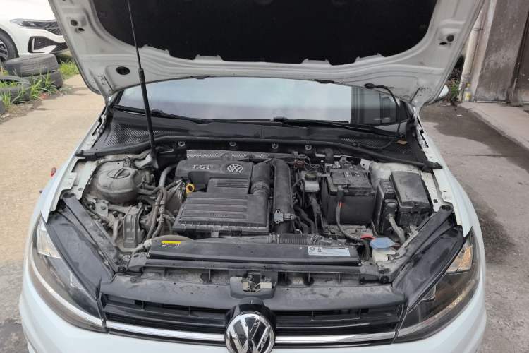 Used Volkswagen Golf 2019 280TSI DSG Comfort Version China V Standard Engine Bay