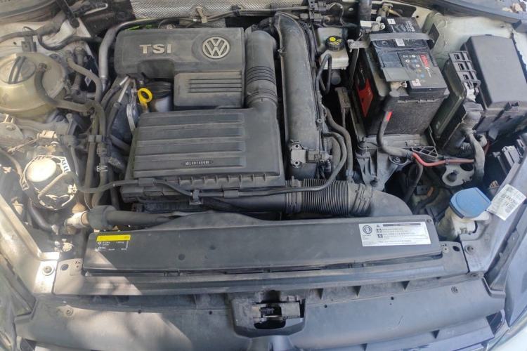Used Volkswagen Golf 2019 200TSI DSG Comfort & Ambition Edition China VI Standard Engine Bay