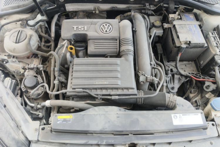 Used Volkswagen Golf 2019 280TSI DSG Comfort Version China VI Standard Engine Bay