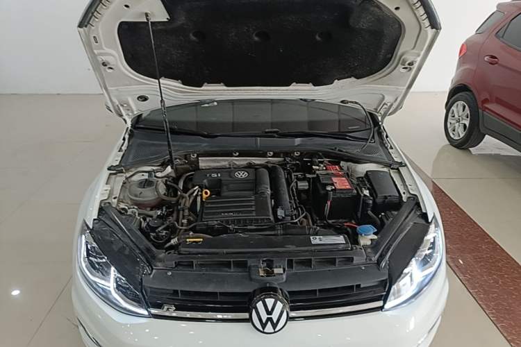 Used Volkswagen Golf 2019 200TSI DSG Comfort & Ambition Edition China VI Standard Engine Bay