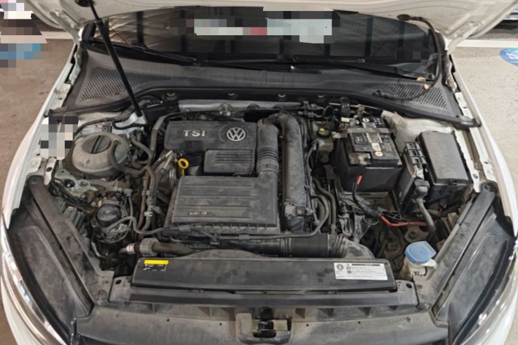 Used Volkswagen Golf 2019 200TSI DSG Comfort & Ambition Edition China VI Standard Engine Bay
