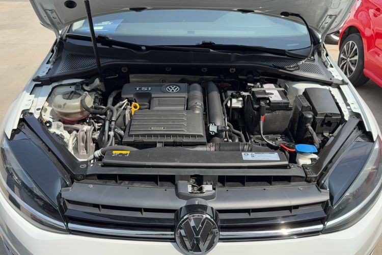 Used Volkswagen Golf 2019 280TSI DSG Comfort Version China V Standard Engine Bay