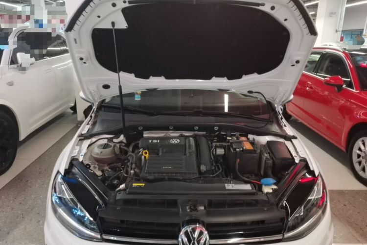 Used Volkswagen Golf 2019 280TSI DSG Comfort Version China VI Standard Engine Bay