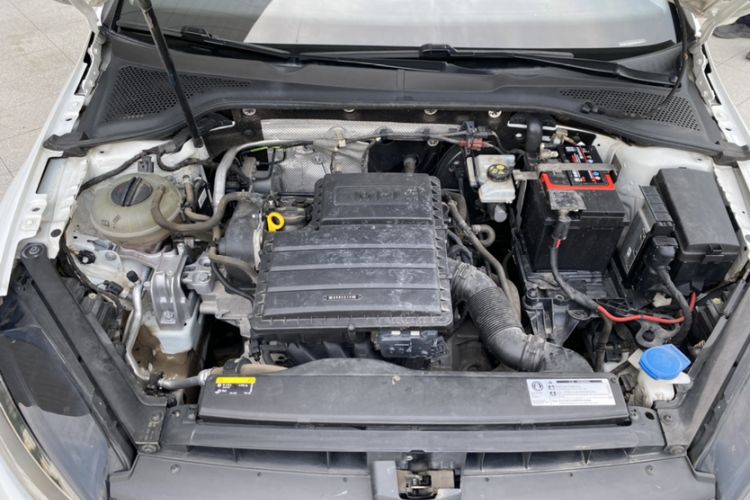 Used Volkswagen Golf 2019 1.6L Manual Fashion Edition China V Standard Engine Bay