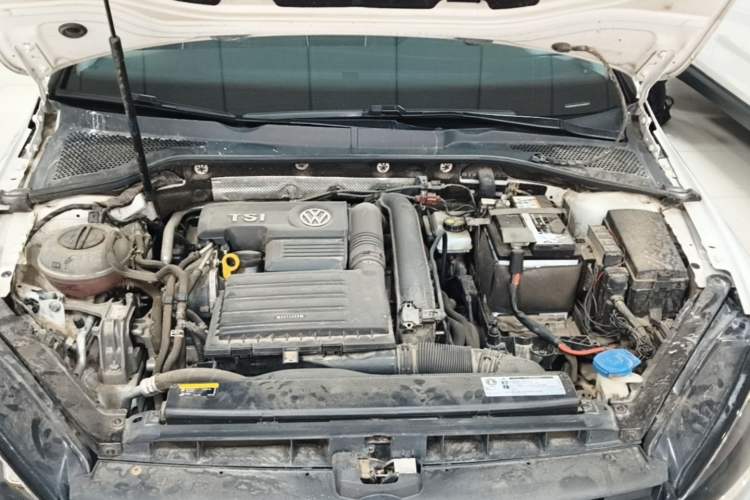 Used Volkswagen Golf 2019 280TSI DSG Comfort Version China V Standard Engine Bay