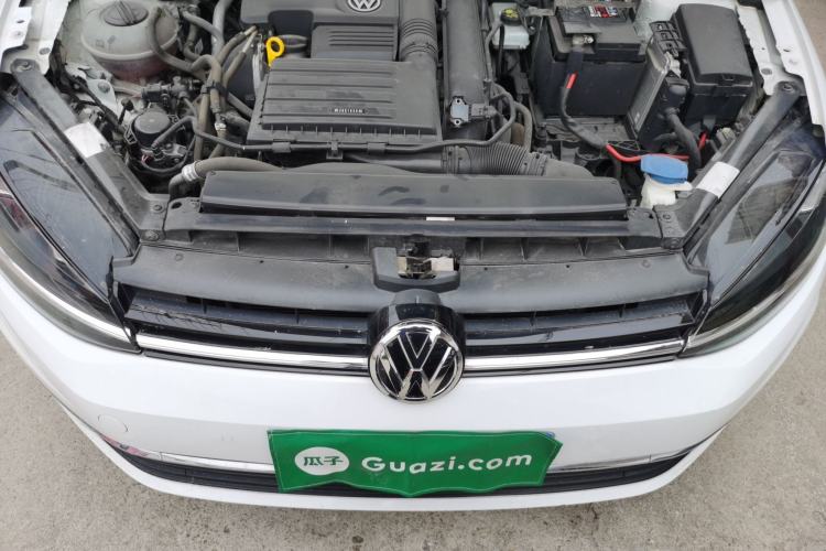 Used Volkswagen Golf 2019 280TSI DSG Comfort Version China VI Standard Engine Bay