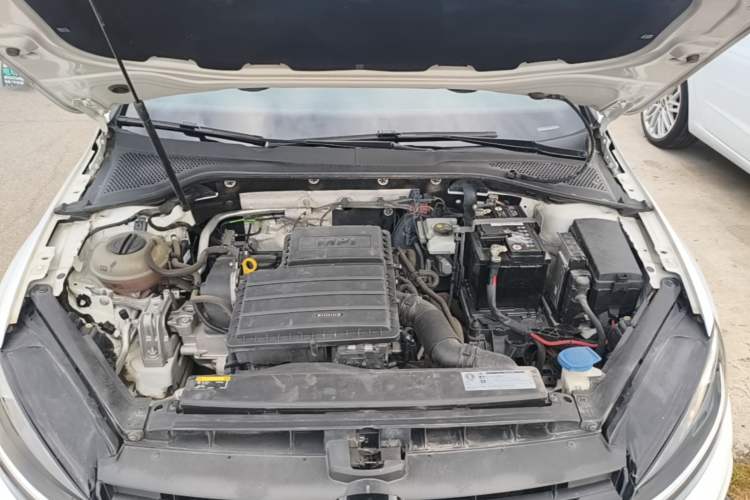 Used Volkswagen Golf 2019 1.6L Automatic Comfort Model China V Standard Engine Bay