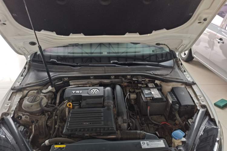 Used Volkswagen Golf 2019 280TSI DSG Comfort Version China V Standard Engine Bay