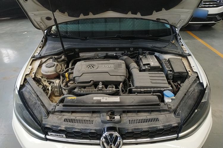 Used Volkswagen Golf 2019 1.8TSI Travel Edition Engine Bay
