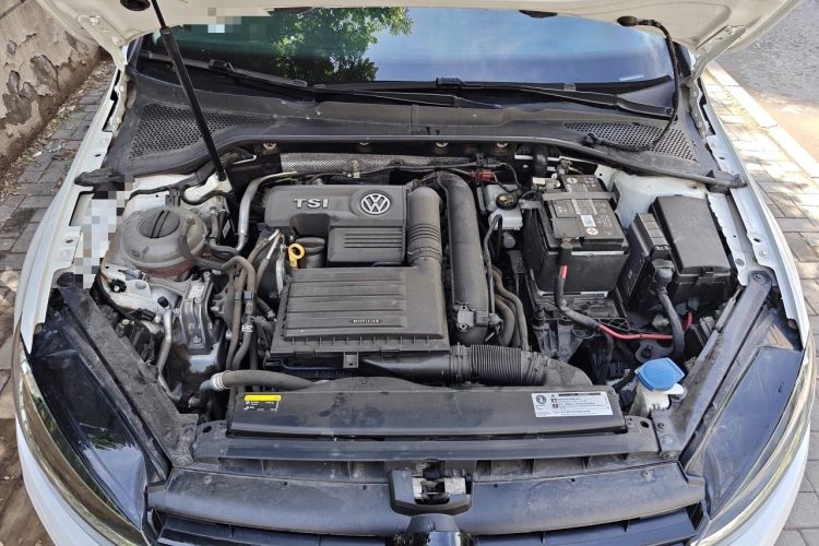 Used Volkswagen Golf 2019 280TSI DSG Luxury Version China V Standard Engine Bay
