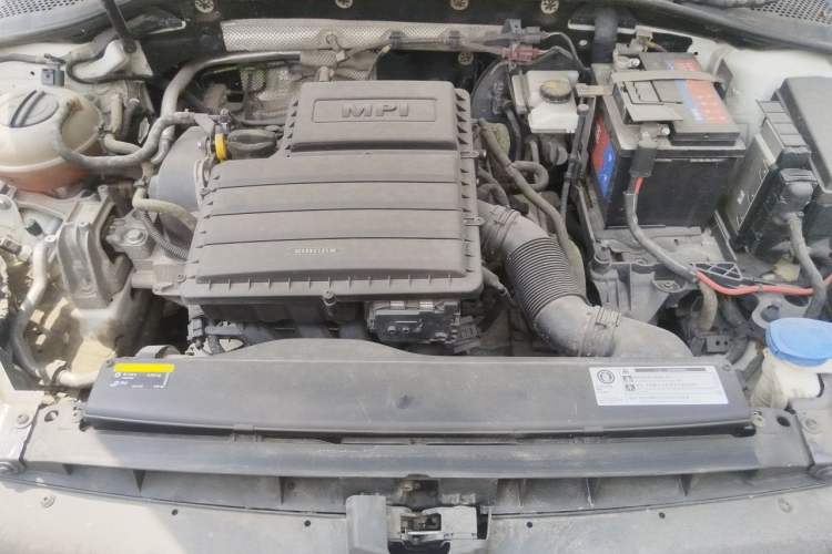 Used Volkswagen Golf 2019 1.6L Automatic Comfort Model China V Standard Engine Bay