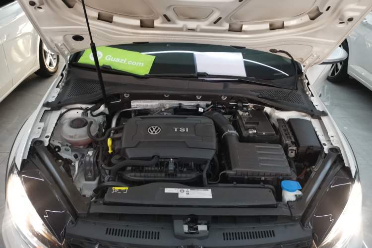 Used Volkswagen Golf 2019 1.8TSI Travel Edition Engine Bay
