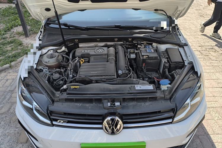 Used Volkswagen Golf 2019 280TSI DSG R-Line Model China V Standard Engine Bay