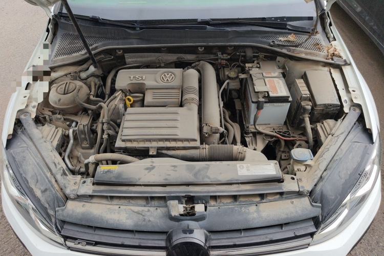 Used Volkswagen Golf 2019 280TSI DSG R-Line Model China V Standard Engine Bay