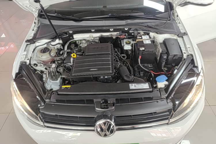 Used Volkswagen Golf 2019 1.6L Automatic Comfort Model China V Standard Engine Bay