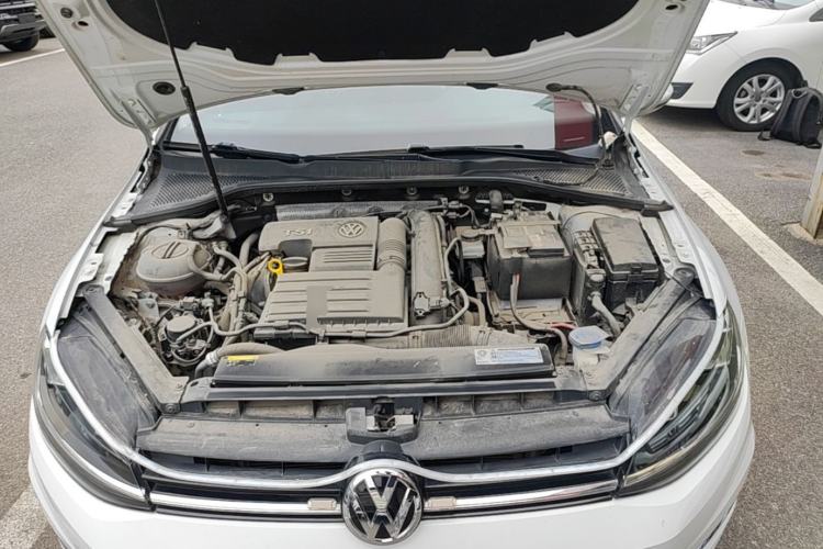 Used Volkswagen Golf 2019 280TSI DSG Comfort Version China VI Standard Engine Bay