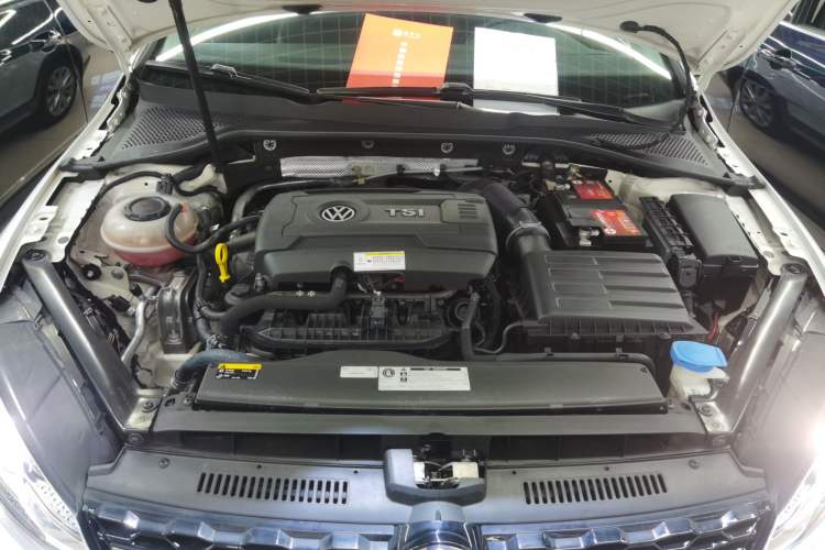 Used Volkswagen Golf 2019 1.8TSI Travel Edition Engine Bay