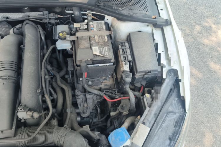 Used Volkswagen Golf 2019 280TSI DSG Luxury Version China VI Standard Engine Bay Left