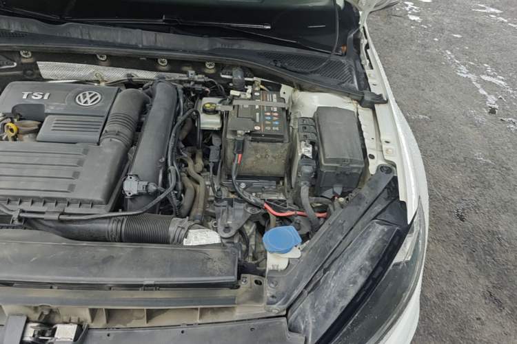 Used Volkswagen Golf 2019 280TSI DSG Comfort Version China VI Standard Engine Bay Left