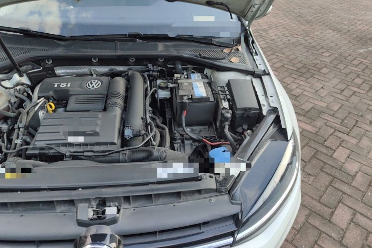 Used Volkswagen Golf 2019 200TSI DSG Comfort & Ambition Edition China VI Standard Engine Bay Left