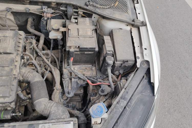 Used Volkswagen Golf 2019 1.6L Automatic Comfort Model China V Standard Engine Bay Left