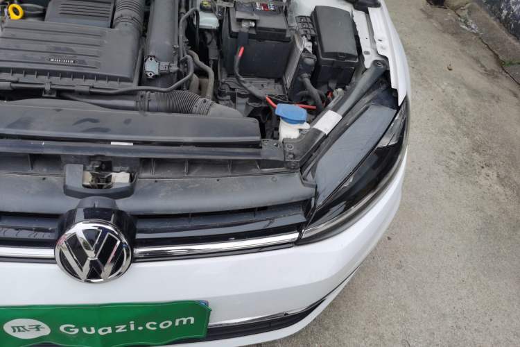 Used Volkswagen Golf 2019 280TSI DSG Comfort Version China VI Standard Engine Bay Left