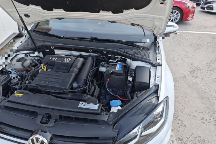 Used Volkswagen Golf 2019 280TSI DSG R-Line China VI Standard Engine Bay Left