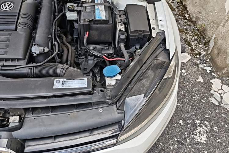 Used Volkswagen Golf 2019 280TSI DSG Comfort Version China VI Standard Engine Bay Left
