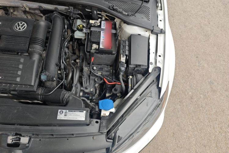 Used Volkswagen Golf 2019 200TSI DSG Comfort Version China VI Standard Engine Bay Left