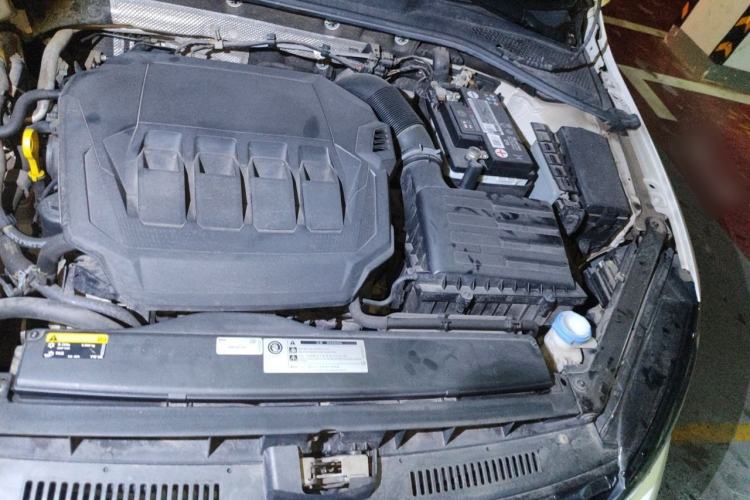 Used Volkswagen Golf 2019 1.8TSI Travel Edition Engine Bay Left