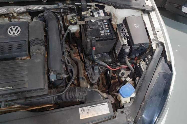 Used Volkswagen Golf 2019 200TSI DSG Comfort & Ambition Edition China VI Standard Engine Bay Left