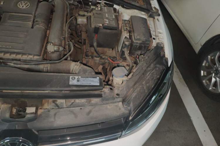 Used Volkswagen Golf 2019 200TSI DSG Comfort & Ambition Edition China VI Standard Engine Bay Left