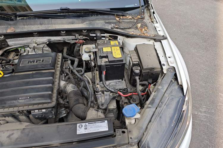 Used Volkswagen Golf 2019 1.6L Automatic Comfort Model China V Standard Engine Bay Left