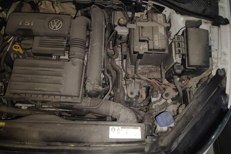 Used Volkswagen Golf 2019 200TSI DSG Comfort & Ambition Edition China VI Standard Engine Bay Left