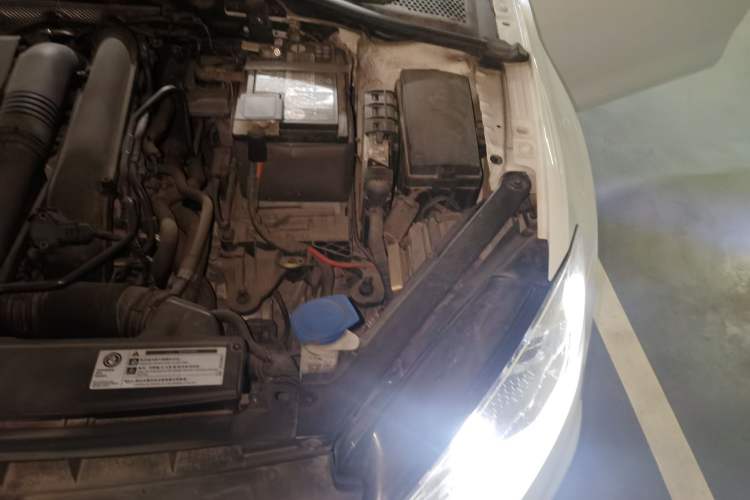 Used Volkswagen Golf 2019 280TSI DSG Comfort Version China VI Standard Engine Bay Left
