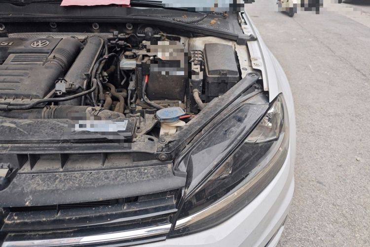 Used Volkswagen Golf 2019 200TSI DSG Comfort & Ambition Edition China VI Standard Engine Bay Left