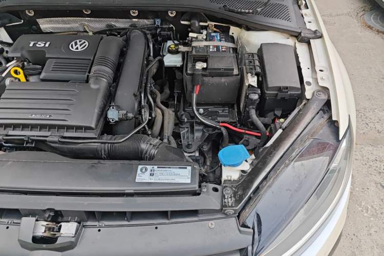 Used Volkswagen Golf 2019 280TSI DSG Luxury Version China V Standard Engine Bay Left