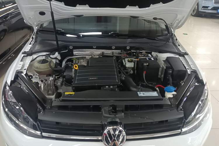 Used Volkswagen Golf 2019 1.6L Automatic Comfort Model China V Standard Engine Bay
