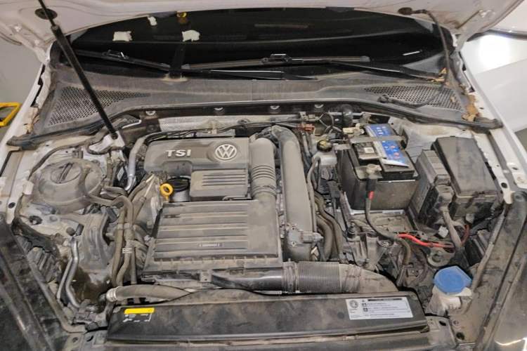 Used Volkswagen Golf 2019 280TSI DSG Comfort Version China V Standard Engine Bay
