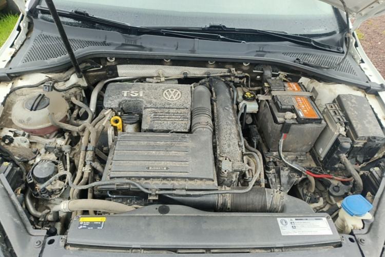 Used Volkswagen Golf 2019 280TSI DSG Comfort Version China VI Standard Engine Bay