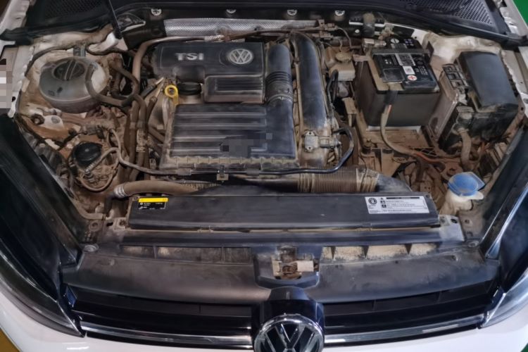 Used Volkswagen Golf 2019 280TSI DSG Comfort Version China VI Standard Engine Bay