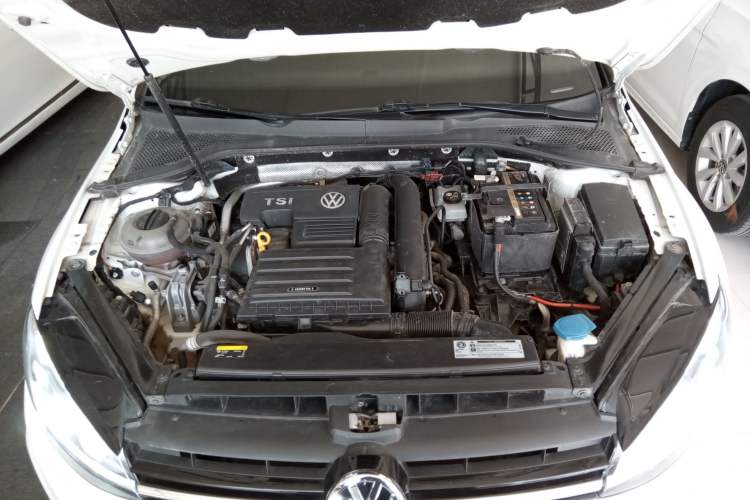 Used Volkswagen Golf 2019 280TSI DSG Comfort Version China V Standard Engine Bay