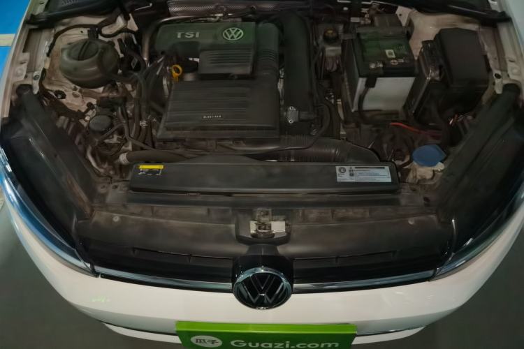 Used Volkswagen Golf 2019 280TSI DSG Luxury Version China VI Standard Engine Bay